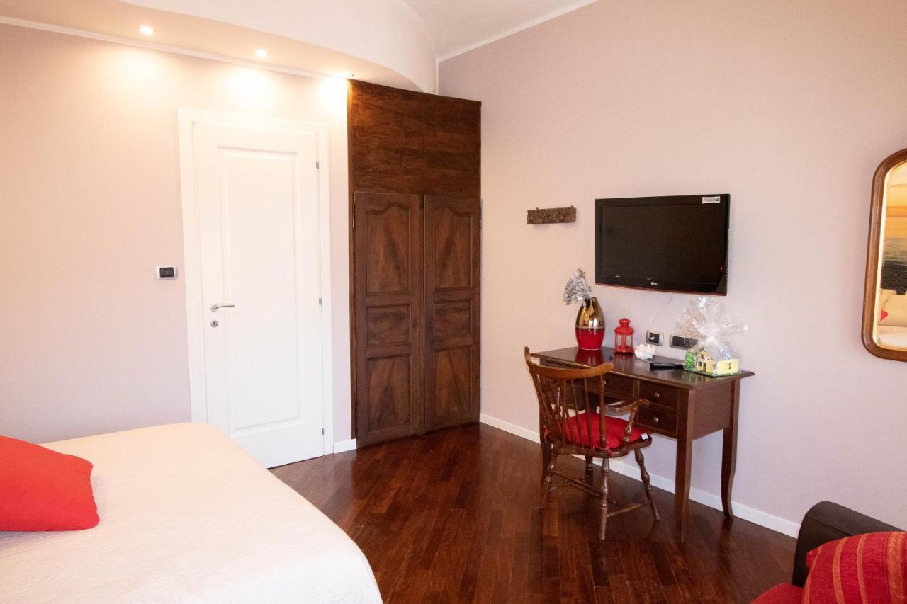 La Casa Di Adele Cagliari B&B Extérieur photo