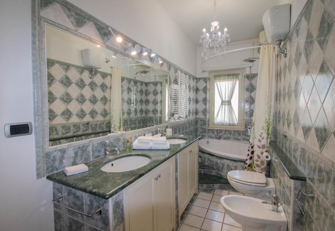 La Casa Di Adele Cagliari B&B Extérieur photo