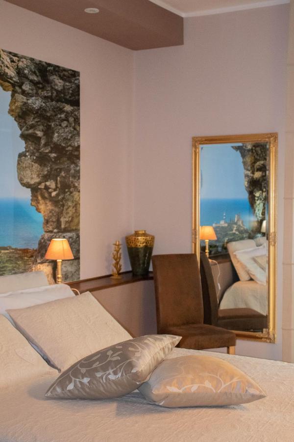 La Casa Di Adele Cagliari B&B Extérieur photo