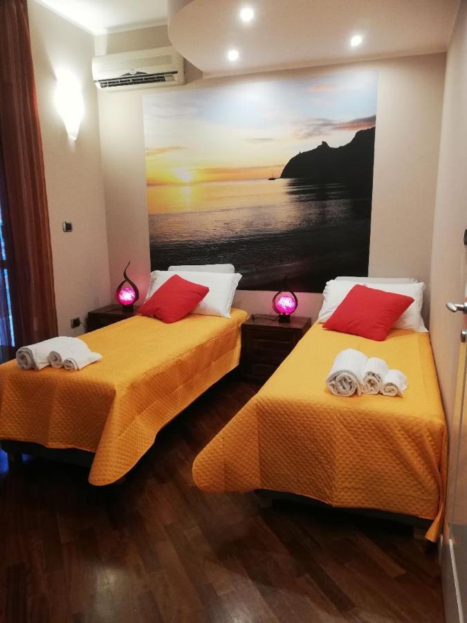 La Casa Di Adele Cagliari B&B Extérieur photo