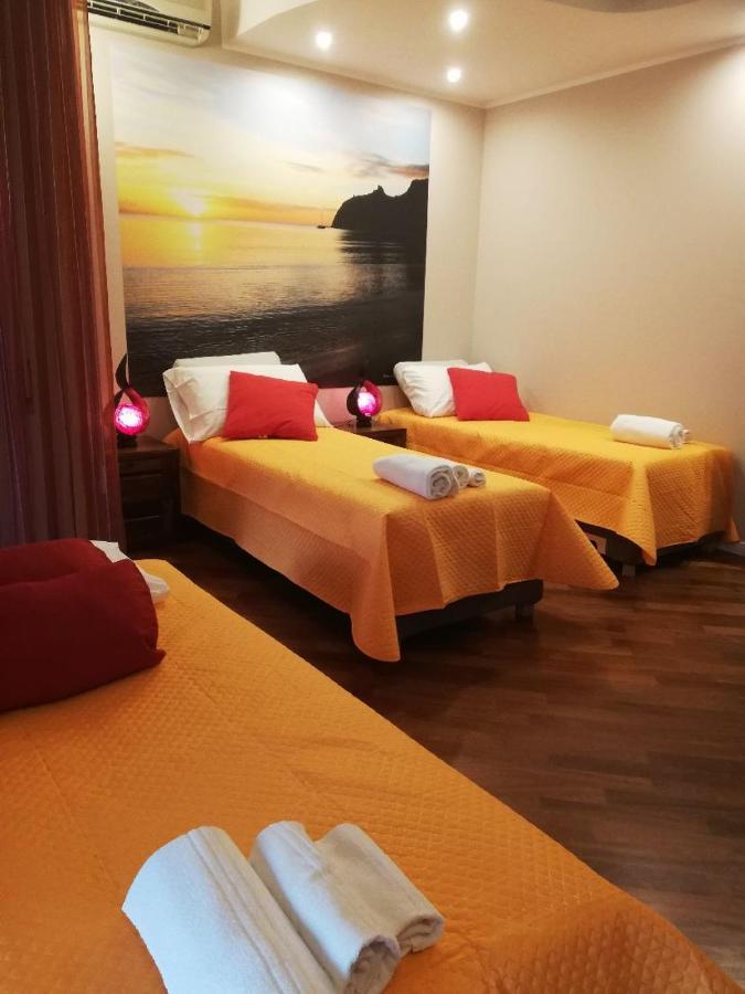 La Casa Di Adele Cagliari B&B Extérieur photo